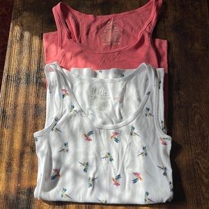Lot of Two Women's Ribbed Tanks Size Med 8-10